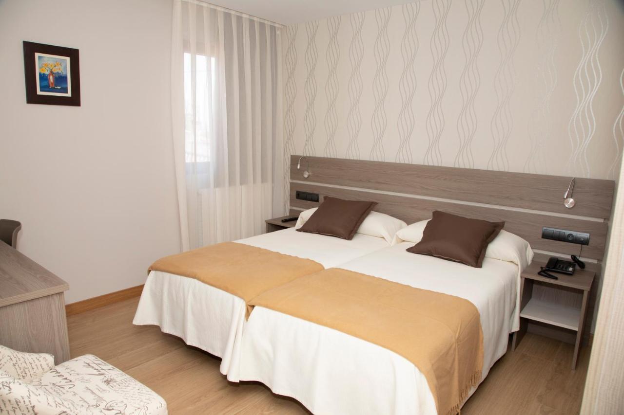 Hotel Mercedes Camargo Exteriör bild