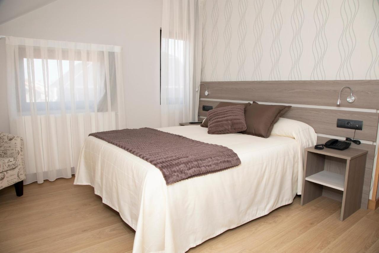 Hotel Mercedes Camargo Exteriör bild