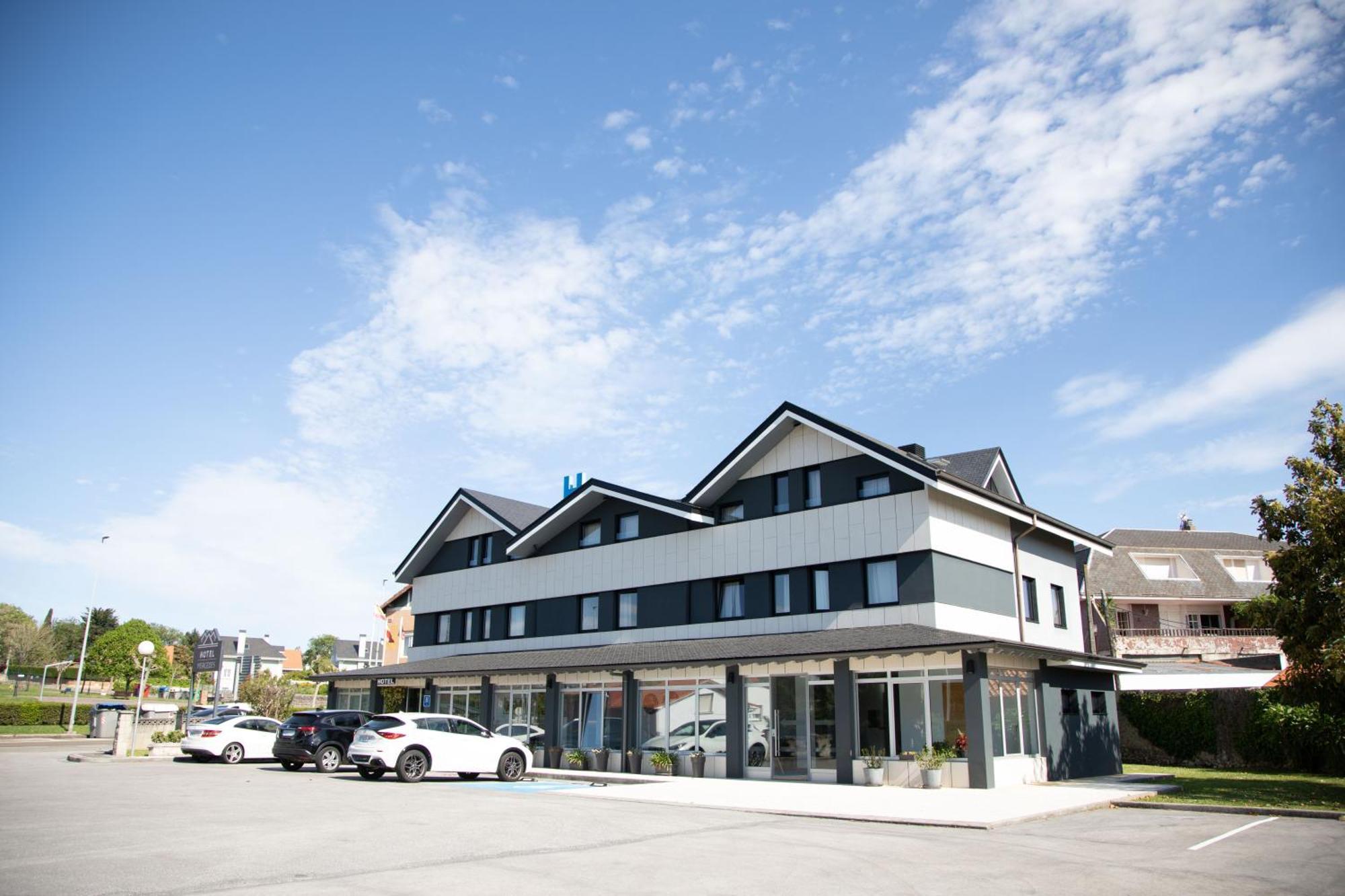 Hotel Mercedes Camargo Exteriör bild